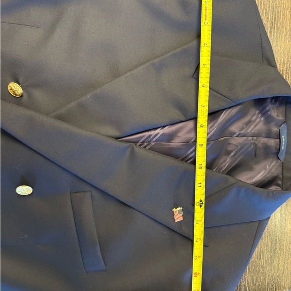 Brooks Brothers American-Made Classic Fit Double-Breasted 1818 Blazer - Picture 6 of 8